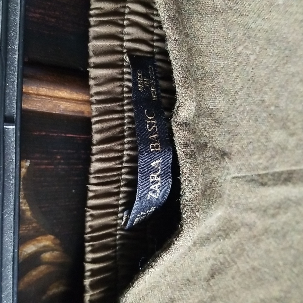 Zara Basic Olive Pants Size 30 Large - image 2